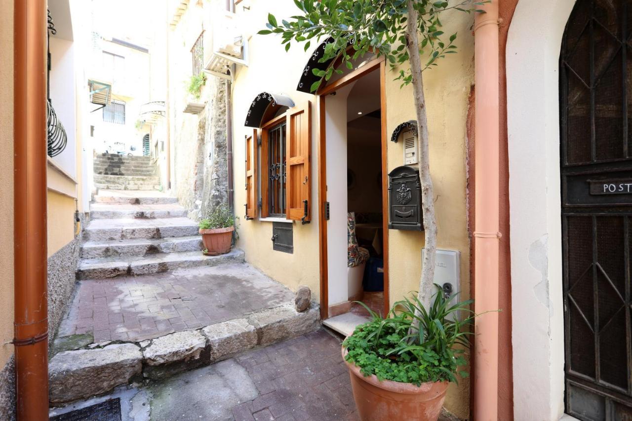 Porta Catania & Duomo Cozy Apartment Taormine Extérieur photo
